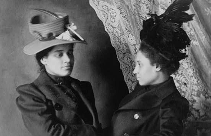 Two African American women, half-length portrait, facing each other (Daniel Murray Collection, Library of Congress).