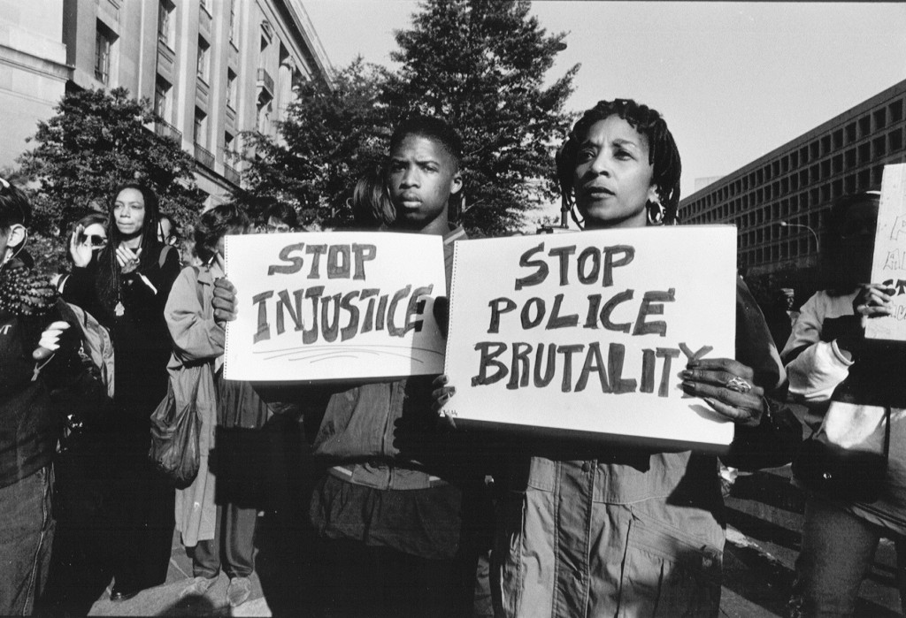 Rally at the Department of Justice protesting the Rodney King case and police brutality. Photo: Rick Reinhard/Civil Rights Teaching.